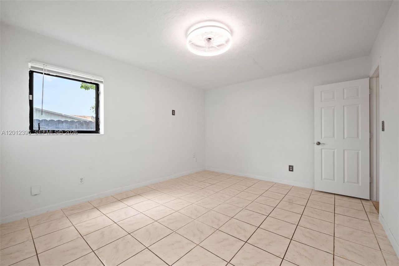 11950 SW 199th St, Unit 1, Miami, FL 33177 Photo