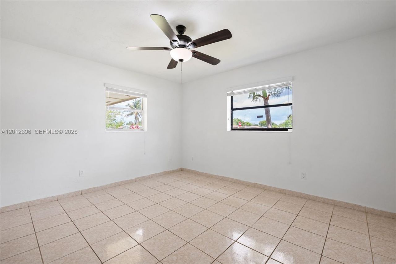 11950 SW 199th St, Unit 1, Miami, FL 33177 Photo