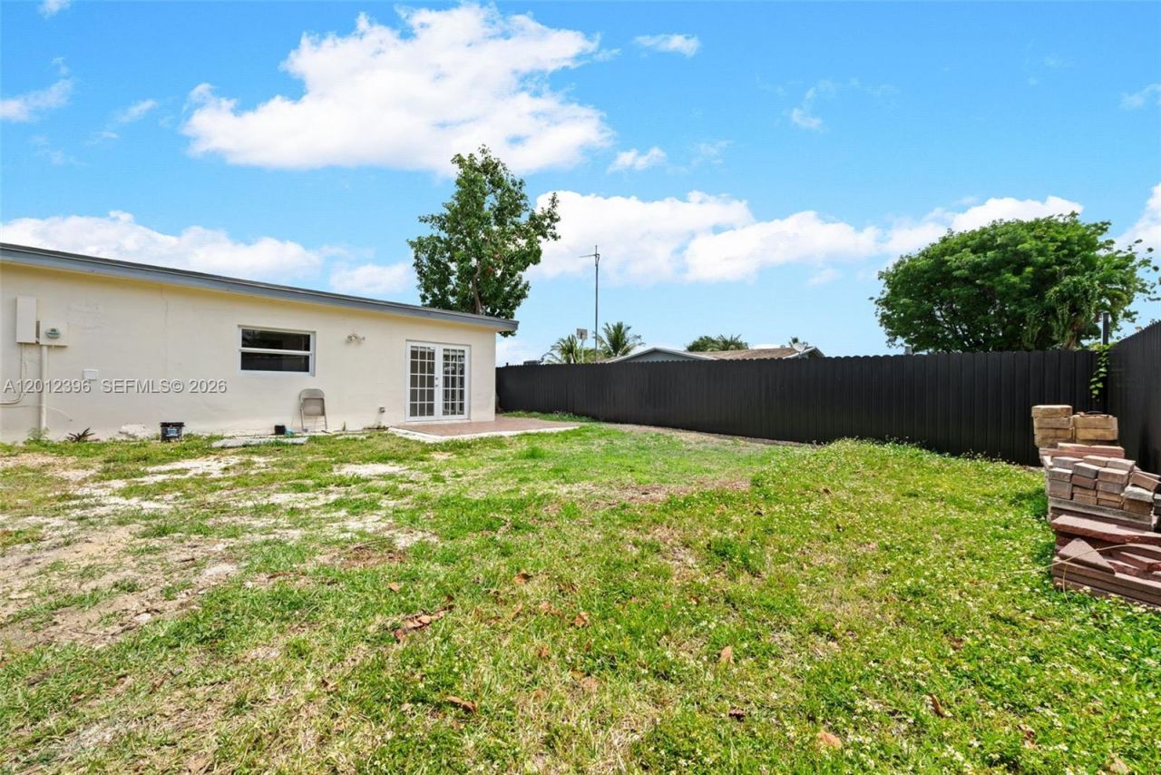 11950 SW 199th St, Unit 1, Miami, FL 33177 Photo