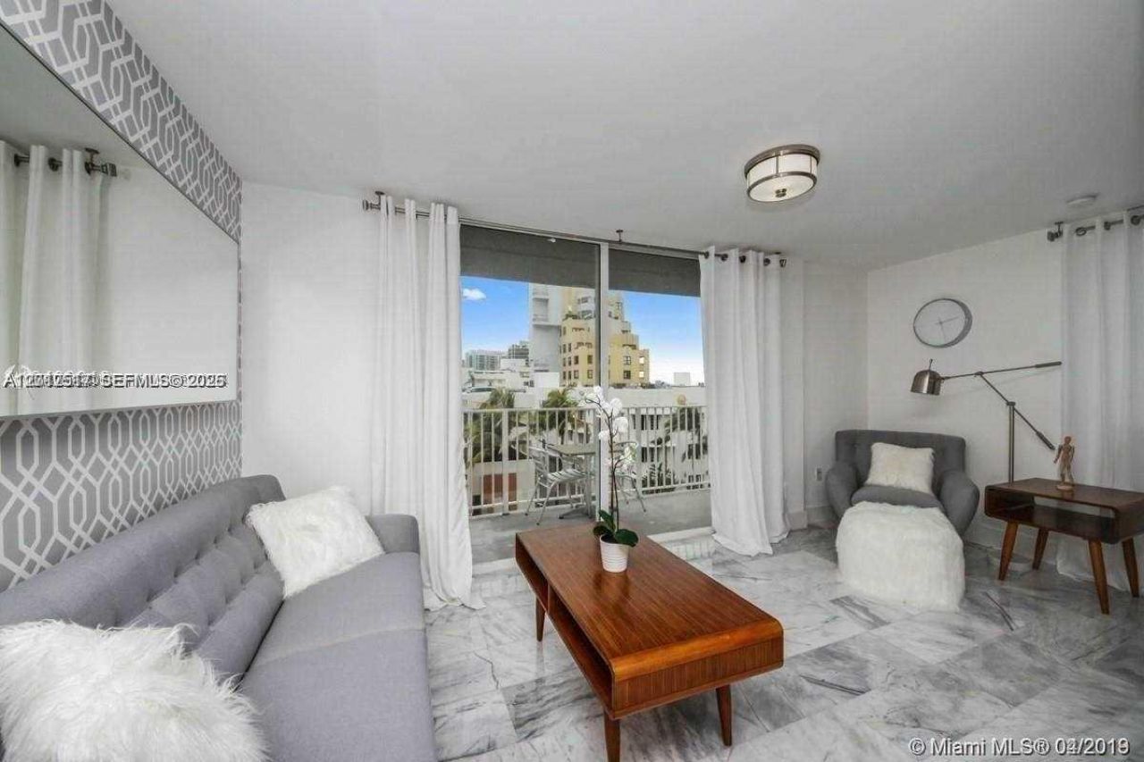1255 Collins Ave , Unit 507, Miami Beach, FL 33139 Photo
