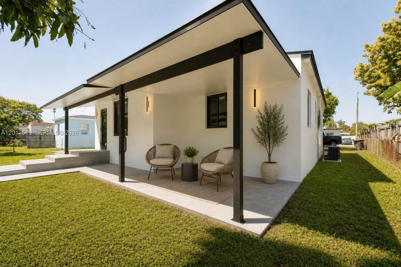 220 NW 144th St, Miami, FL 33168 Photo