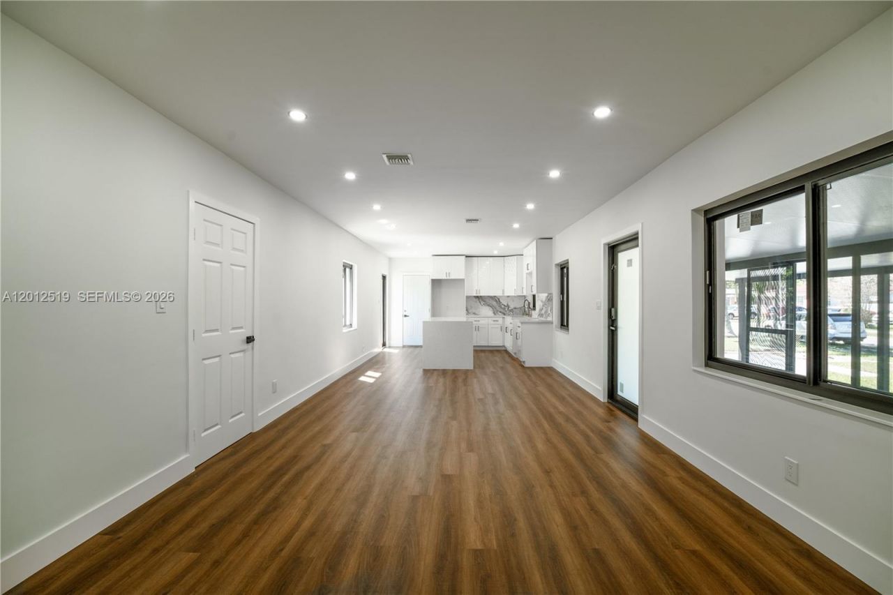 220 NW 144th St, Miami, FL 33168 Photo