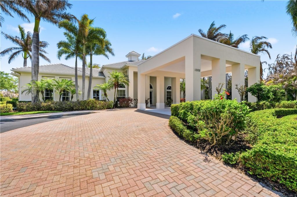 1070 River Wind Circle, Vero Beach, FL 32967 Photo