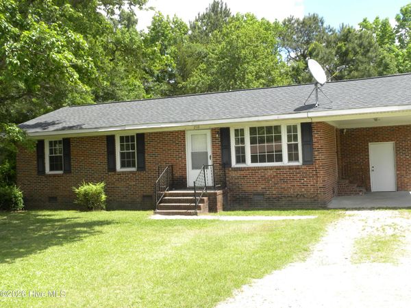 210 Russell Drive , Princeville, NC 27886
