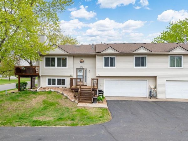 1312 Deercliff Lane, Eagan, MN 55123