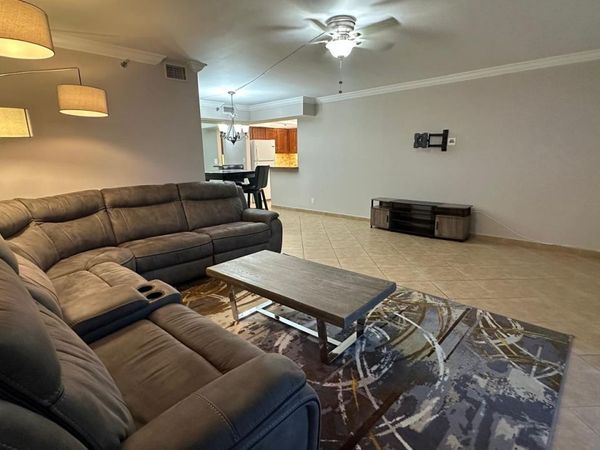 3300 W Rolling Hills Circle, Unit 708, Davie, FL 33328