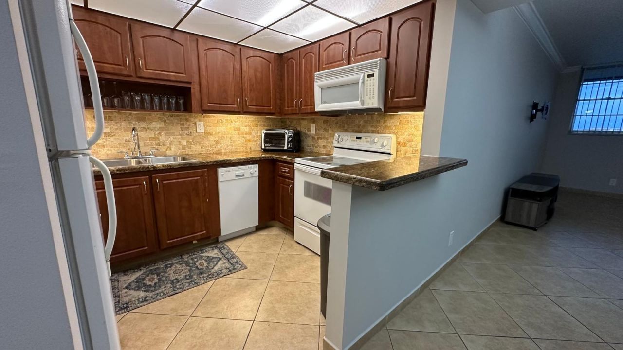 3300 W Rolling Hills Circle, Unit 708, Davie, FL 33328 Photo