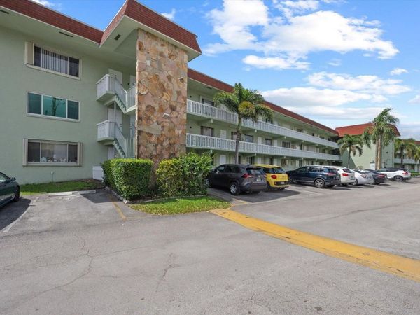 3300 Springdale Boulevard, Unit 202, Palm Springs, FL 33461
