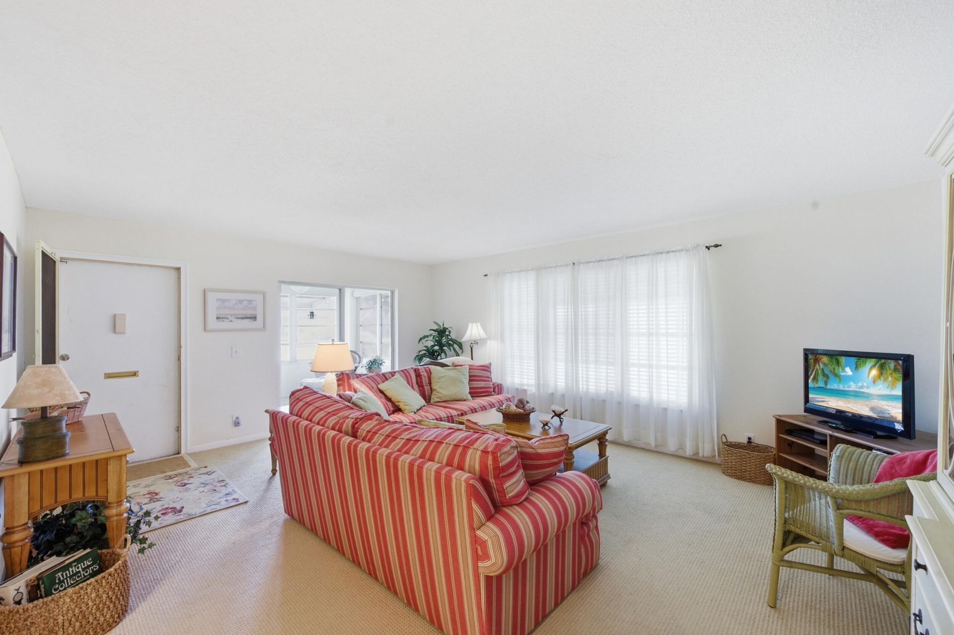 940 S Drive Terrace, Unit A, Delray Beach, FL 33445 Photo
