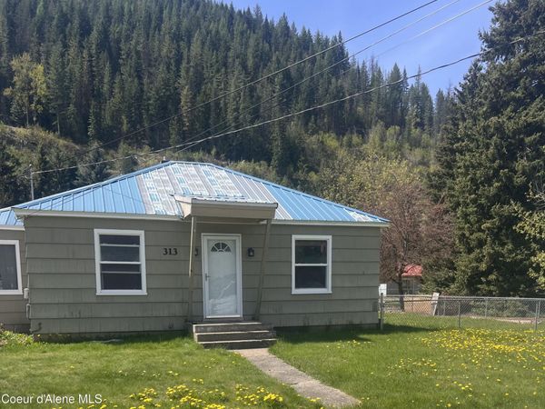 313 E Larch Ave, Osburn, ID 83849