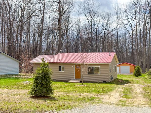 408 Kirkshire Avenue, Roscommon, MI 48653