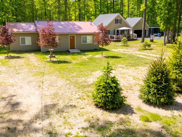 408 Kirkshire Avenue, Roscommon, MI 48653