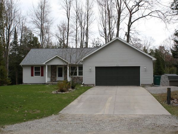 7612 Huntington Drive, Oscoda, MI 48750