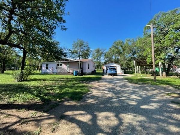 161 Carissa LN , Red Rock, TX 78662