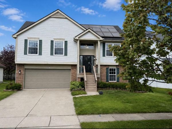 6590 Robindale Drive, Ypsilanti, MI 48197