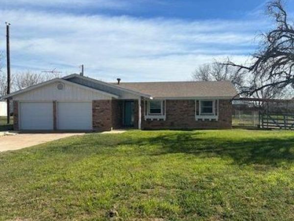 345 4th Street, Hawley, TX 79525
