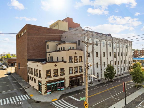 222 N Central St, Knoxville, TN 37917