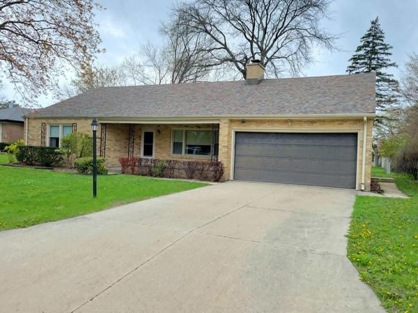 7275 Navajo AVENUE, Glendale, WI 53217