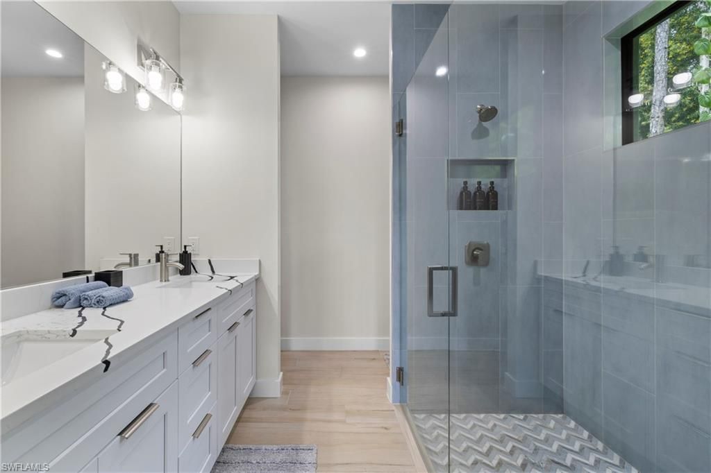 3012 Pine Tree Dr , Naples, FL 34112 Photo