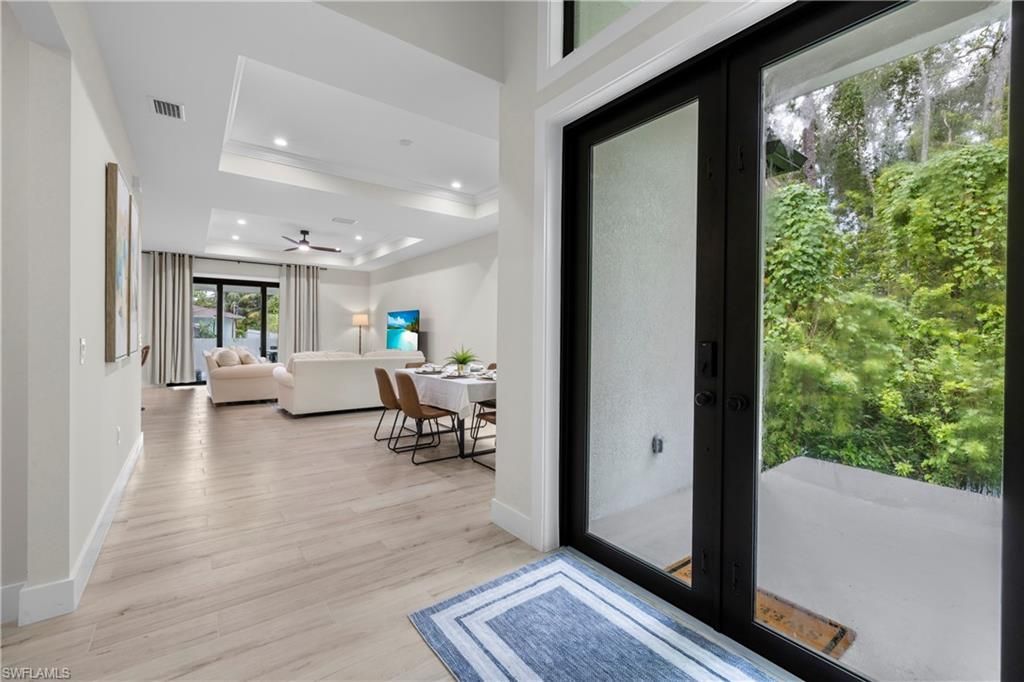 3012 Pine Tree Dr , Naples, FL 34112 Photo