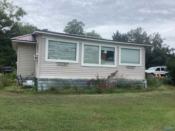 1402 Green Valley Road, Glencoe, AL 35905