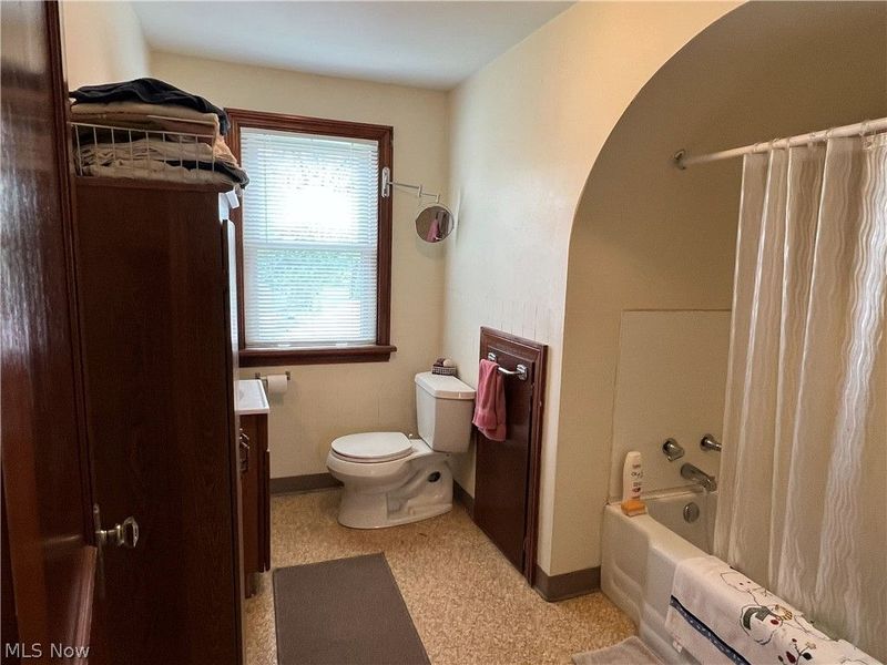 659 Buffalo Street, Conneaut, OH 44030 Photo 6