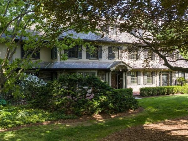 1933 LITITZ PIKE, LANCASTER, PA 17601
