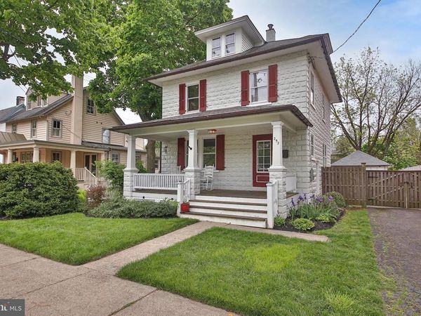 292 E COURT STREET, DOYLESTOWN, PA 18901