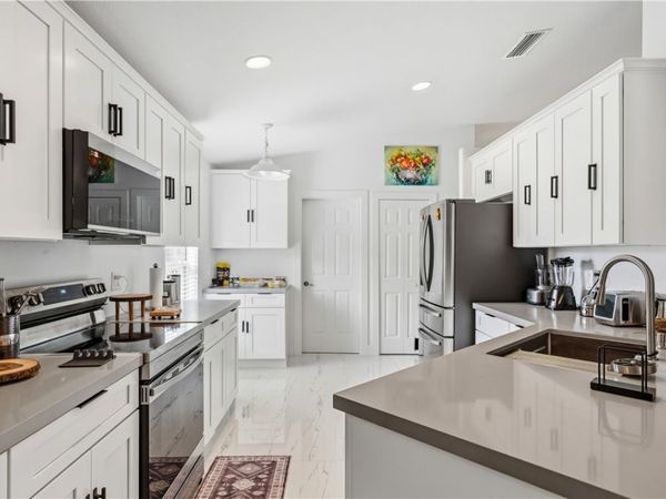 845 Greenleaf Circle, Vero Beach, FL 32960