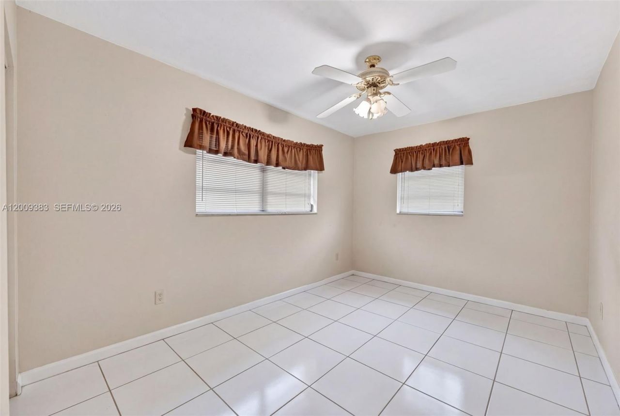 2450 NW 108th St, Miami, FL 33167 Photo