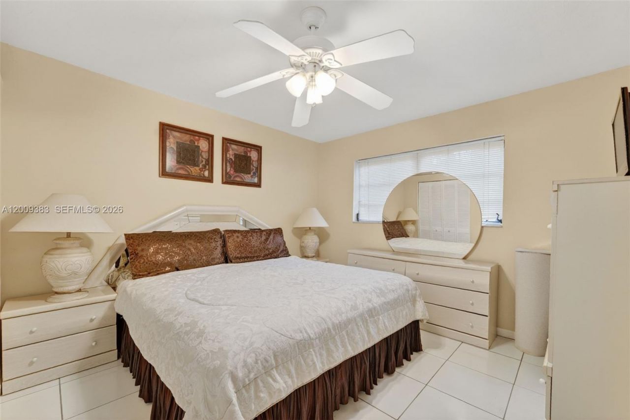 2450 NW 108th St, Miami, FL 33167 Photo