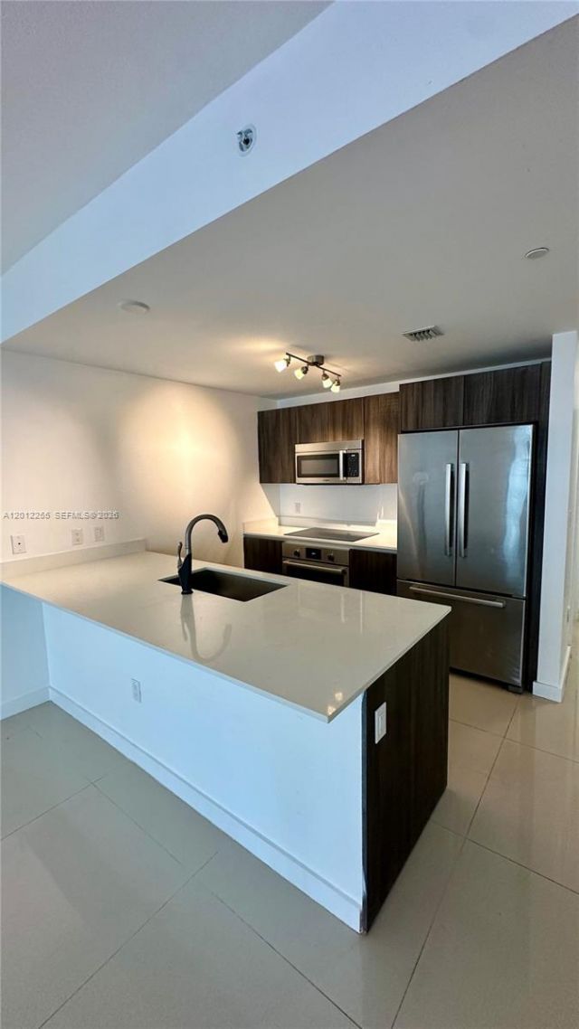 488 NE 18th St, Unit 2807, Miami, FL 33132 Photo