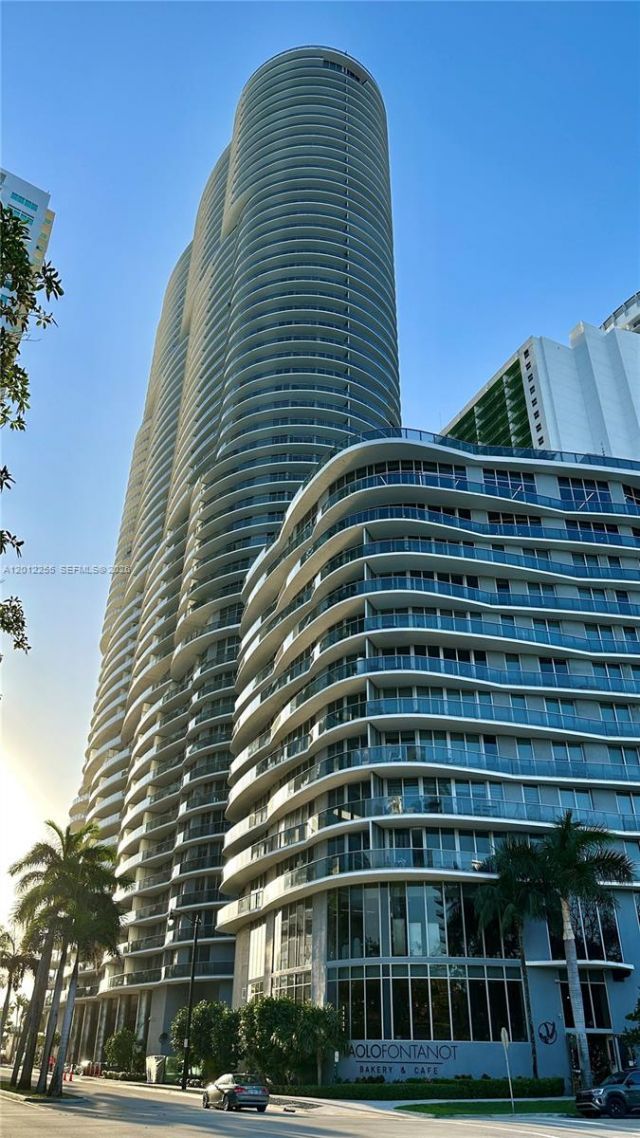 488 NE 18th St, Unit 2807, Miami, FL 33132 Photo