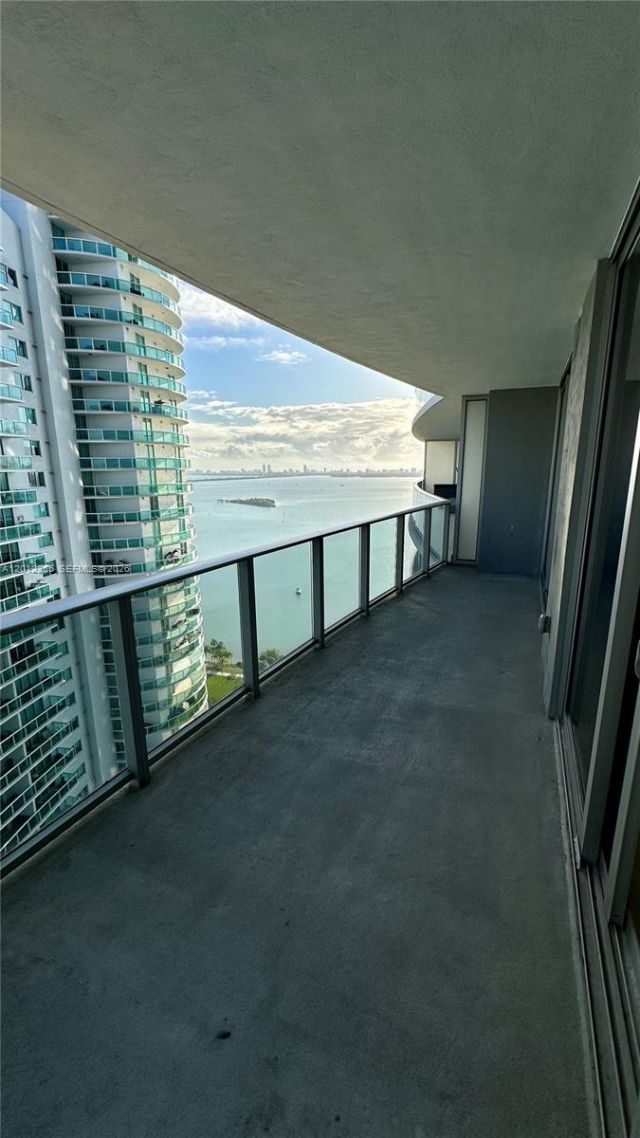 488 NE 18th St, Unit 2807, Miami, FL 33132 Photo
