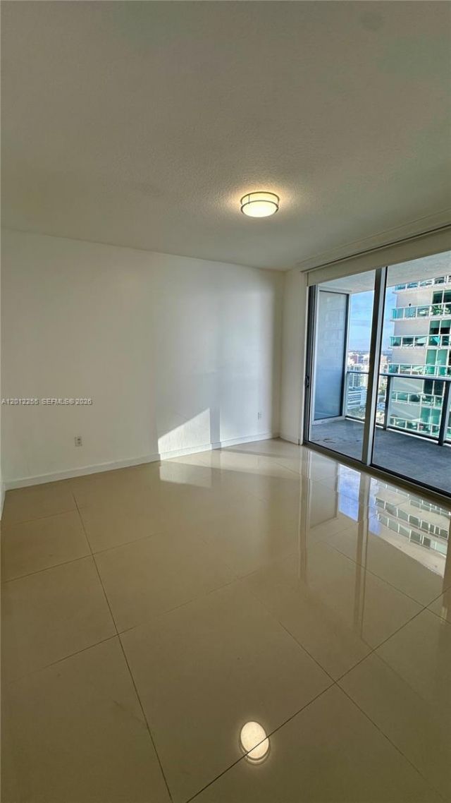 488 NE 18th St, Unit 2807, Miami, FL 33132 Photo