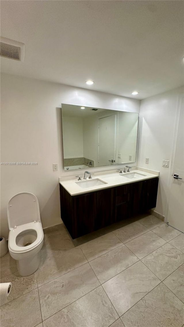 488 NE 18th St, Unit 2807, Miami, FL 33132 Photo