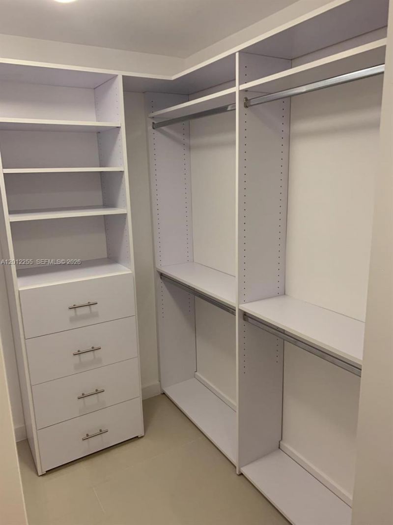 488 NE 18th St, Unit 2807, Miami, FL 33132 Photo
