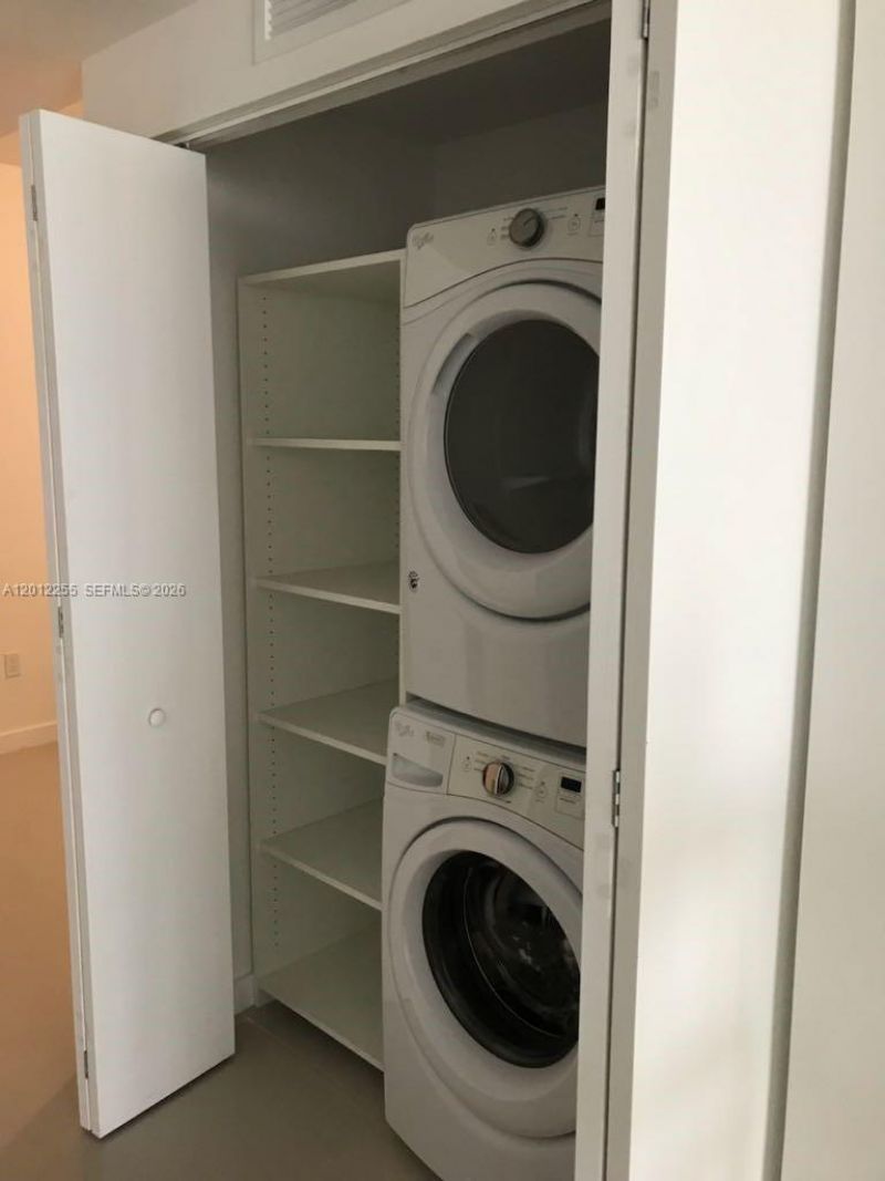 488 NE 18th St, Unit 2807, Miami, FL 33132 Photo