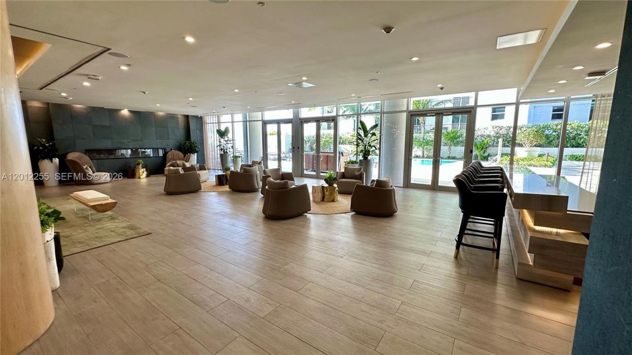 488 NE 18th St, Unit 2807, Miami, FL 33132 Photo