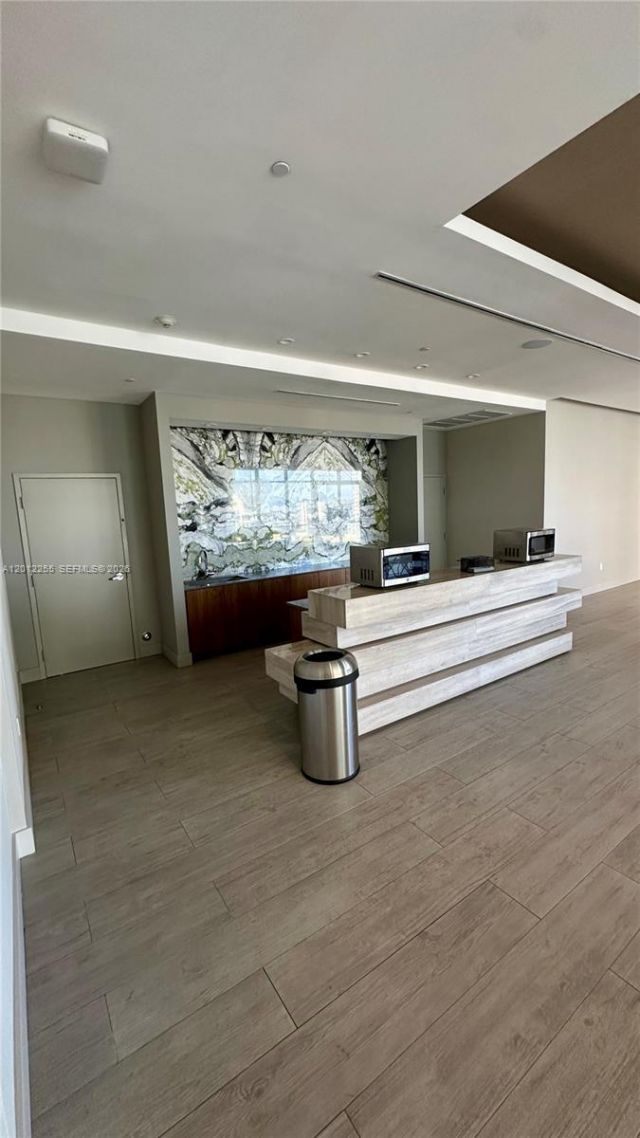 488 NE 18th St, Unit 2807, Miami, FL 33132 Photo