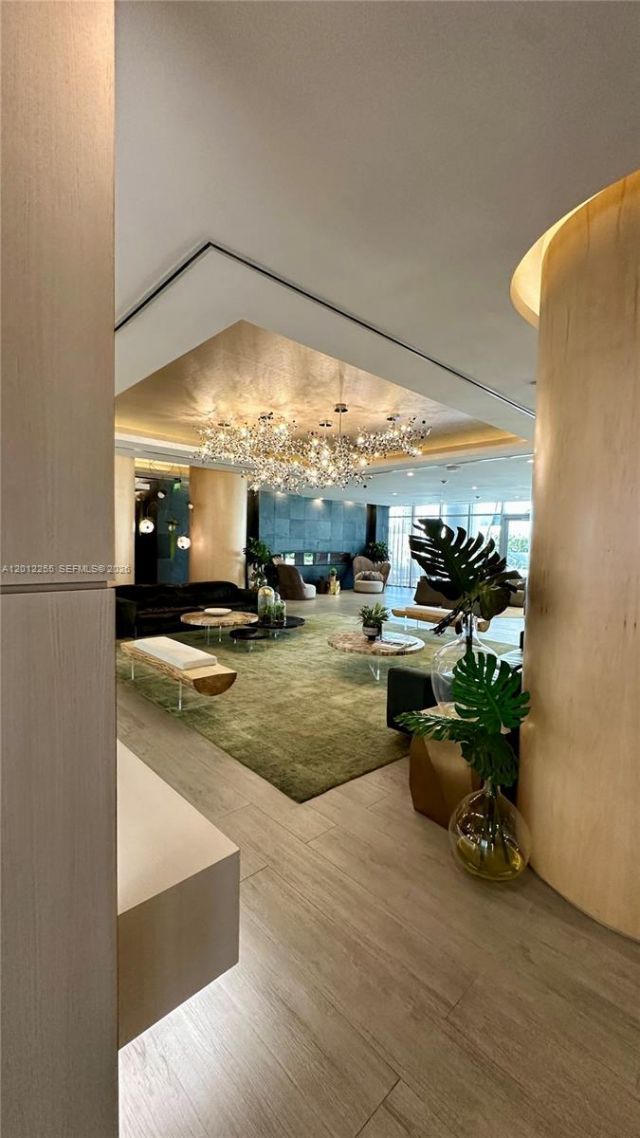 488 NE 18th St, Unit 2807, Miami, FL 33132 Photo