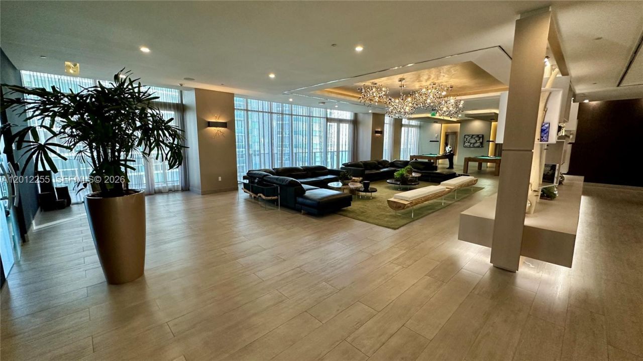 488 NE 18th St, Unit 2807, Miami, FL 33132 Photo