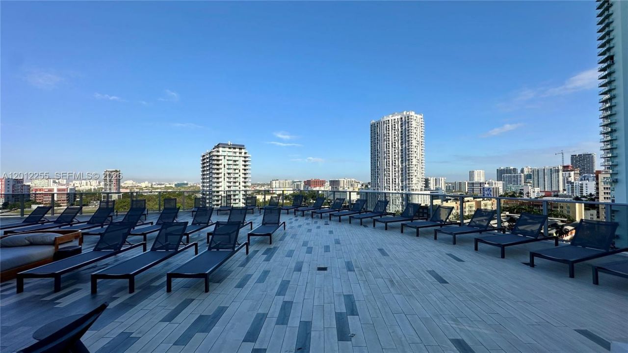 488 NE 18th St, Unit 2807, Miami, FL 33132 Photo