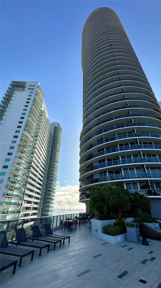 488 NE 18th St, Unit 2807, Miami, FL 33132 Photo
