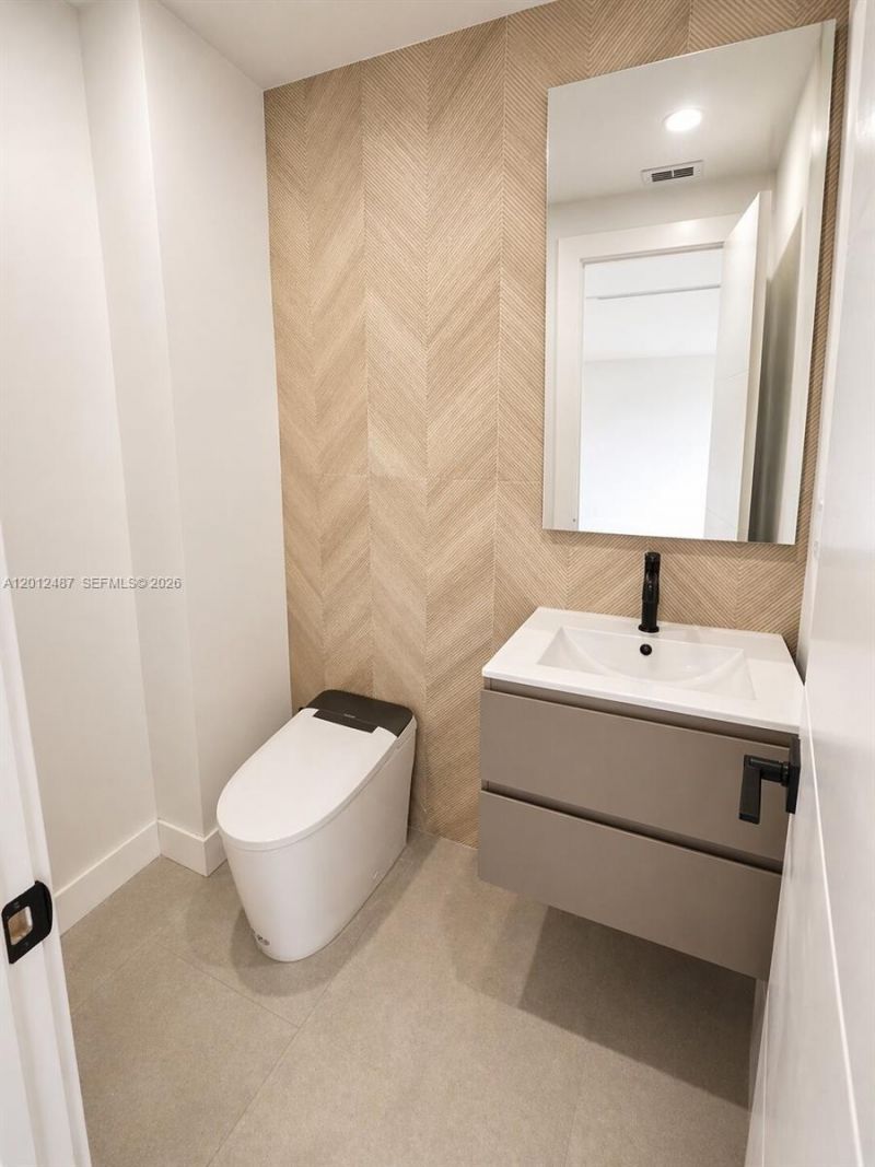 2024 NW 10th Ave, Fort Lauderdale, FL 33311 Photo