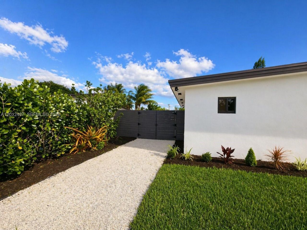 2024 NW 10th Ave, Fort Lauderdale, FL 33311 Photo
