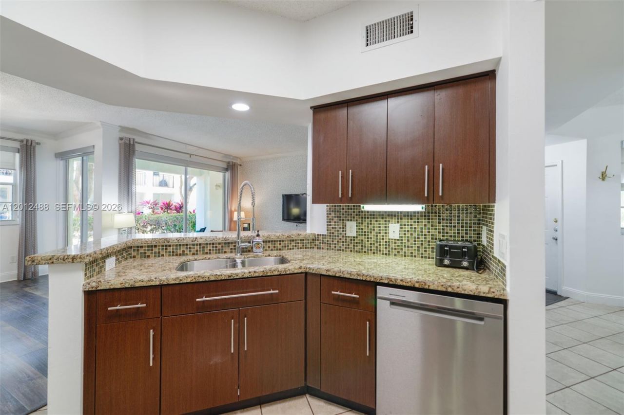 3245 NE 184 St , Unit 13101, Aventura, FL 33160 Photo