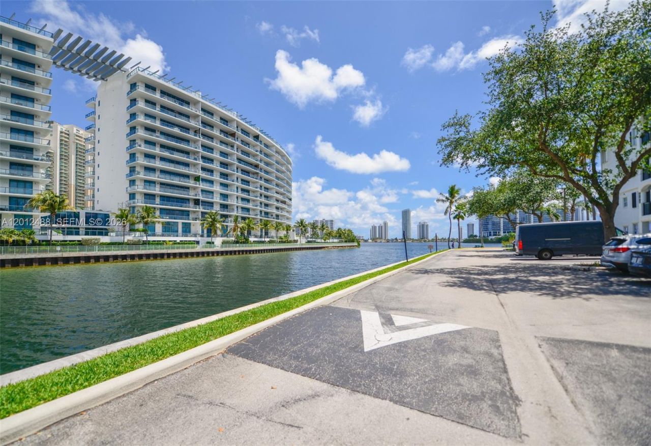 3245 NE 184 St , Unit 13101, Aventura, FL 33160 Photo