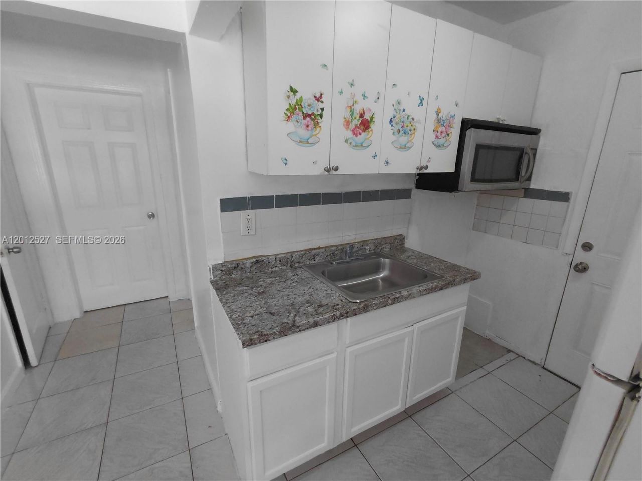 2140 NW 1st Ter, Miami, FL 33125 Photo