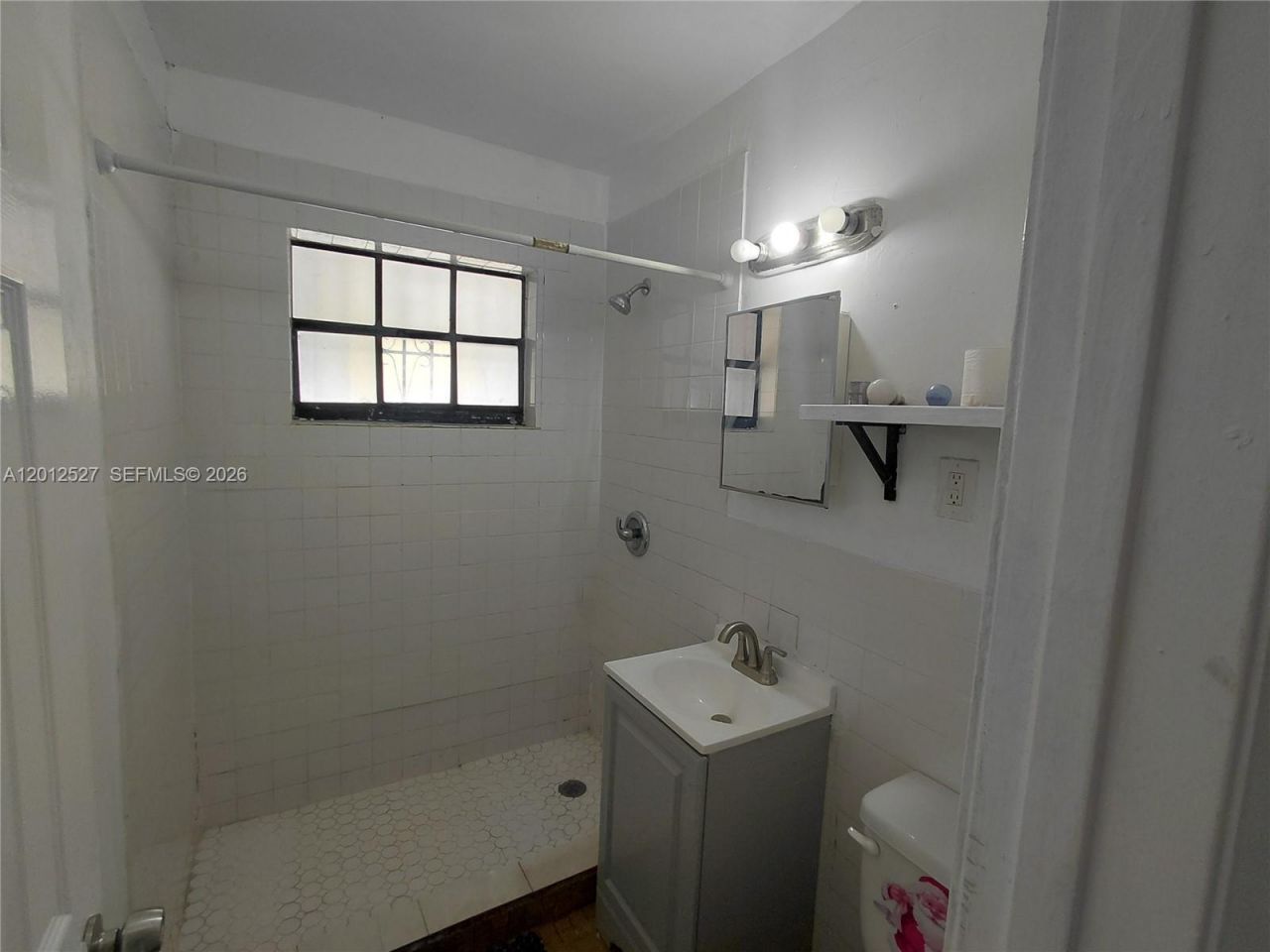 2140 NW 1st Ter, Miami, FL 33125 Photo